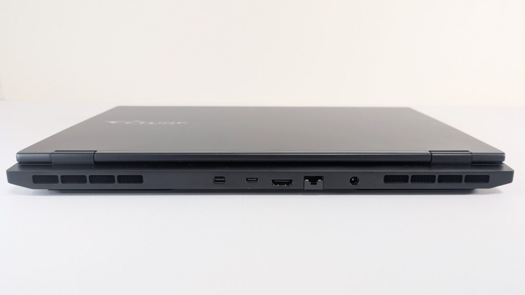 G TUNE E5-I7G50BK-B　背面