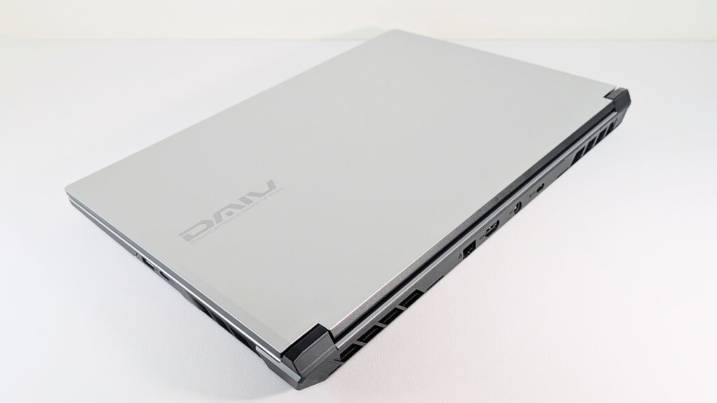 DAIV R6-I7G50SR-A　天板