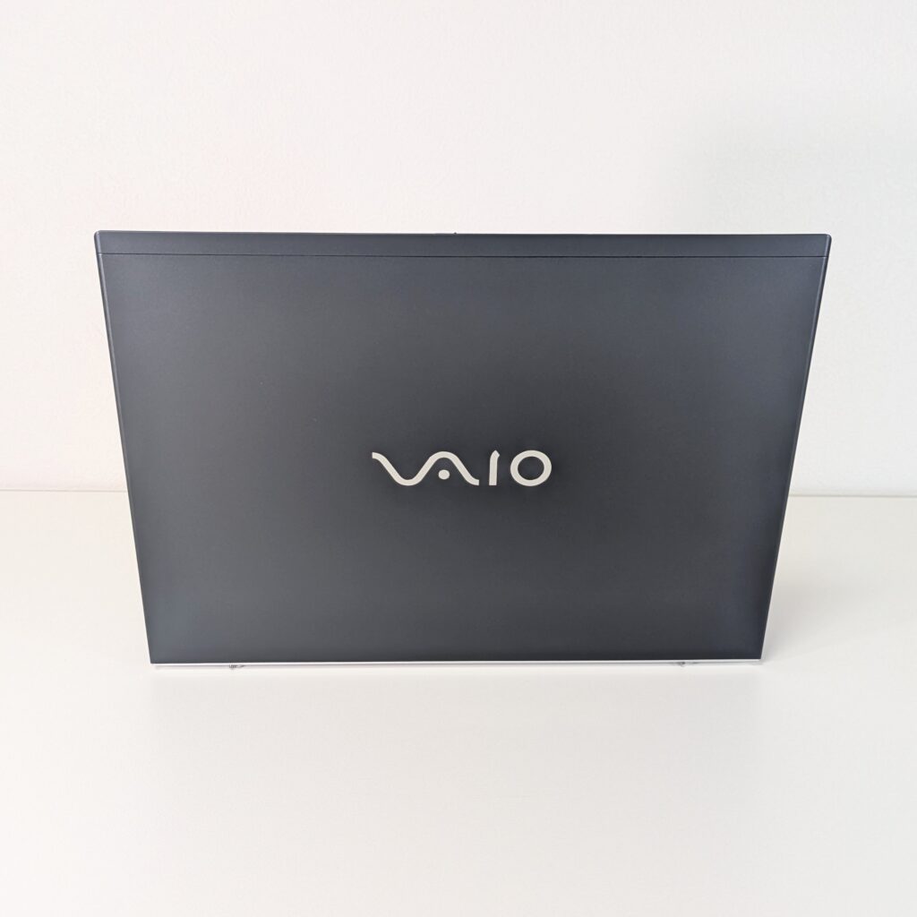 VAIO S13　背面からの写真