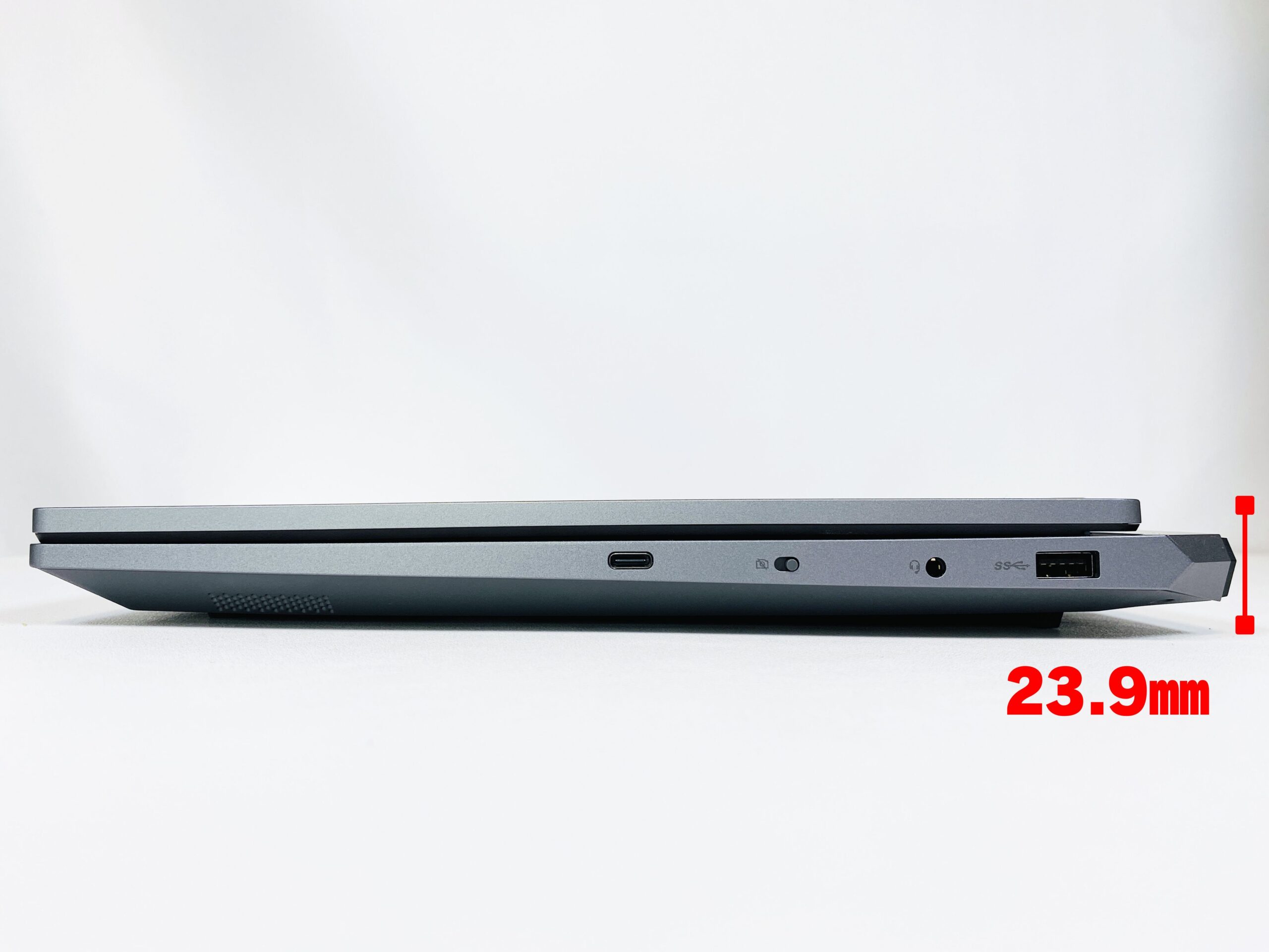 Lenovo LOQ 15IRX9　レビュー　大きさ厚み