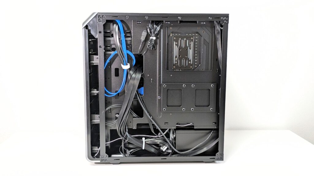 GALLERIA ZA7R-R58 9800X3Dレビュー 内装
