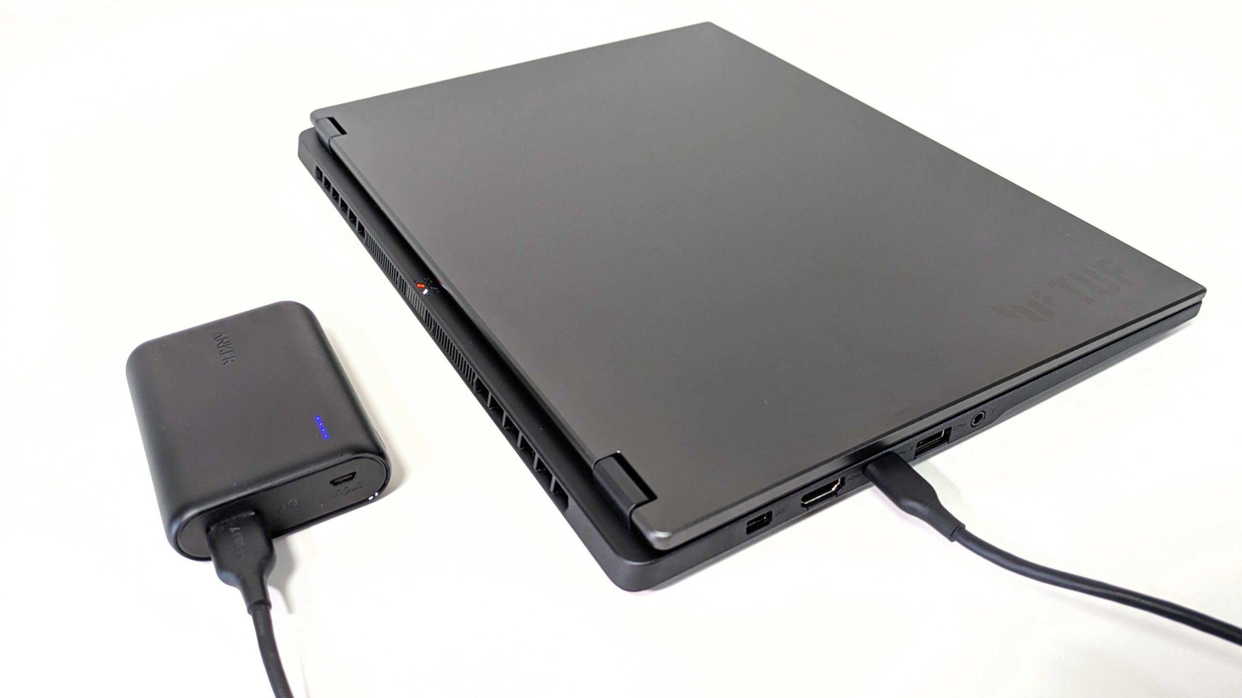 ASUS TUF Gaming A14 FA401KM　モバイルバッテリーで充電