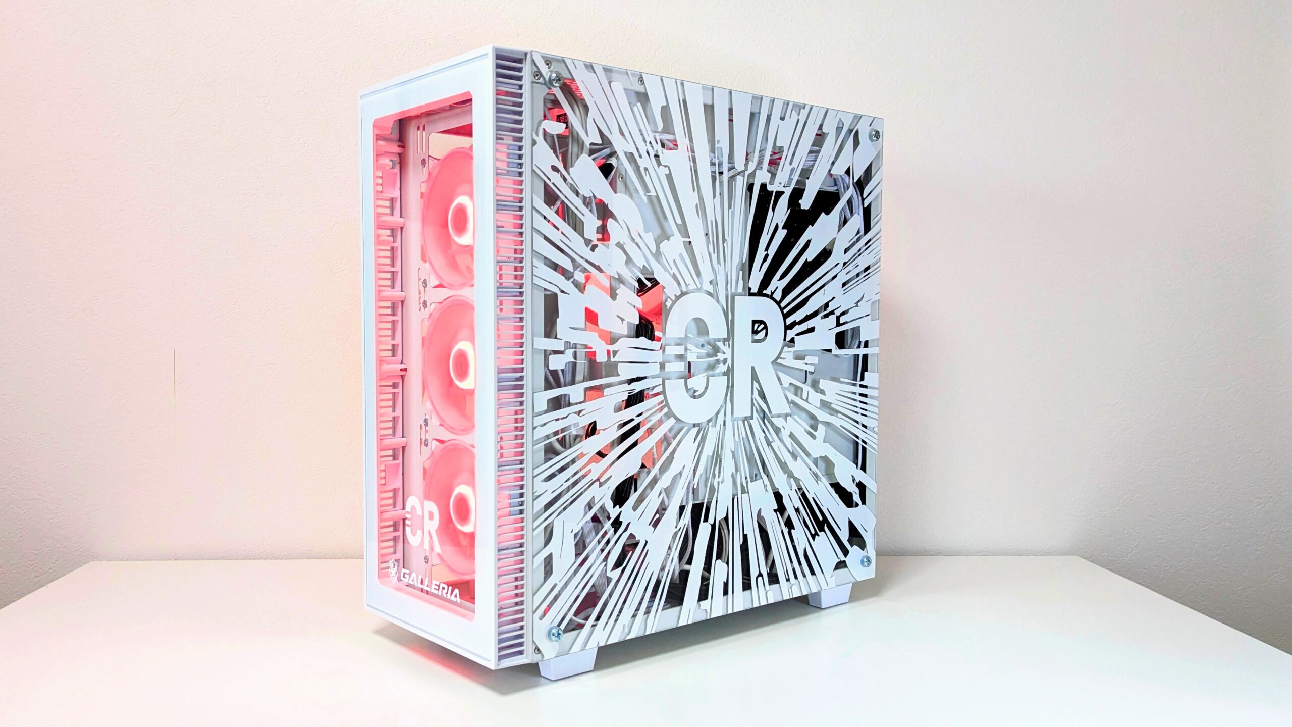 CRコラボPC　外観　電源オンの状態