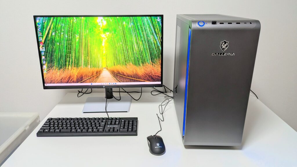 GALLERIA XPC7A-R57-GD・27インチディスプレイのサイズ比較