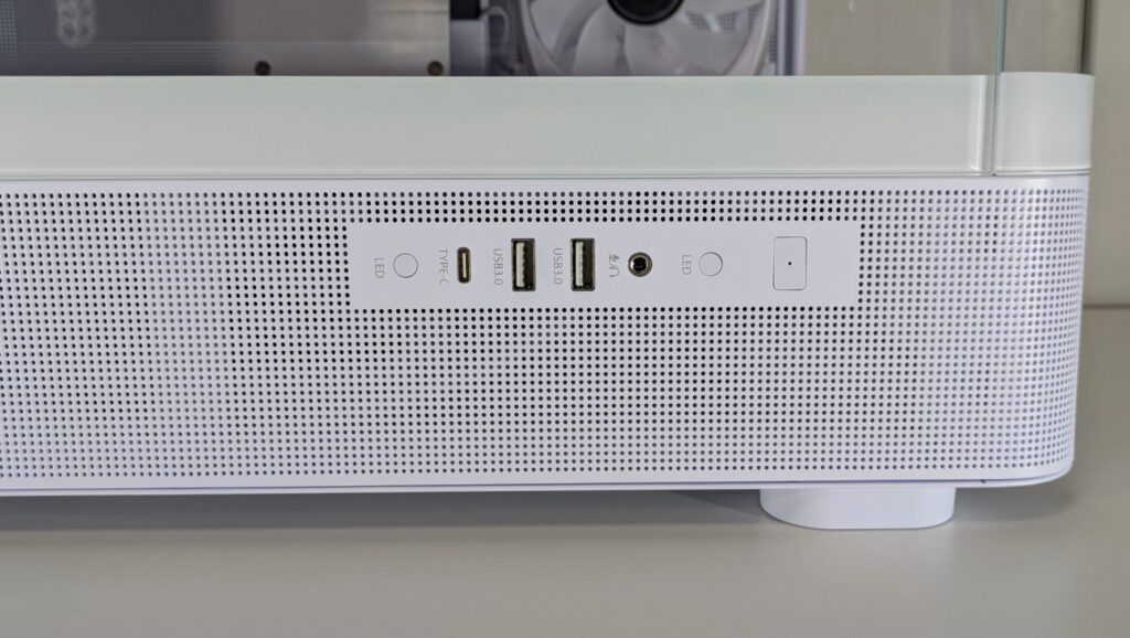 流界2（RK2-98X3D57） 右側面下部のインターフェース